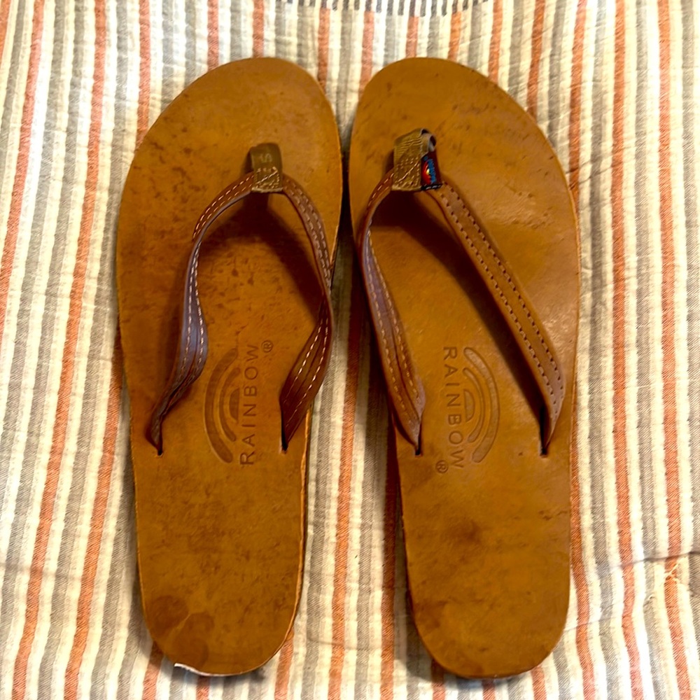 Brand New Women’s “Rainbow” 🌈 Flip flops 🩴